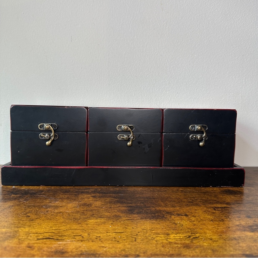 Vtg Asian Chinoiserie 3 Piece Wood Storage Box Set with Display Tray Black Red